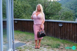 528 - Titty Fuck is a Must!