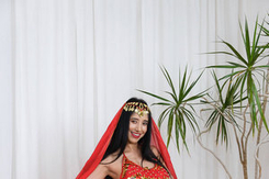 572 - Do You Like My Carnival Costume?